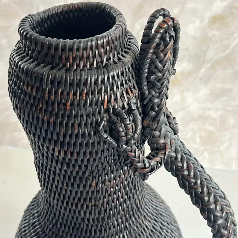 Woven Wicker Rattan Vase With Lizard Handle and Lid 13.5
